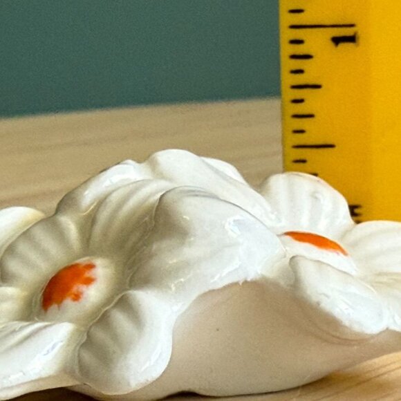 Set Of 3 Vintage Inarco Ceramic Daisy Clusters Orange Centers White Petals 1967 - Picture 8 of 9